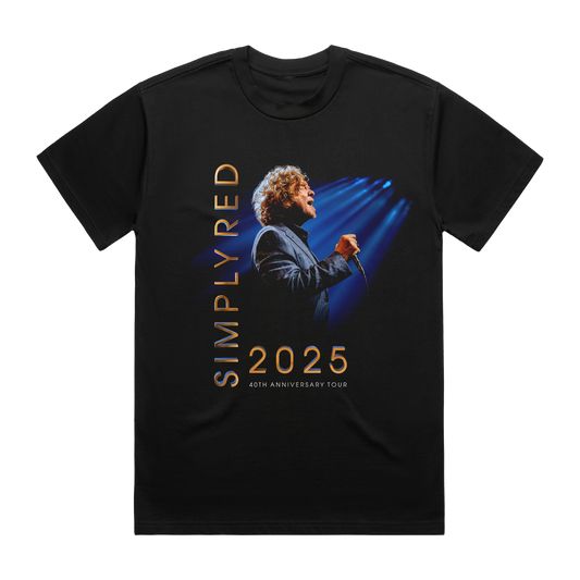 Black t-shirt with a graphic of a person on stage and 'Simply Red' text